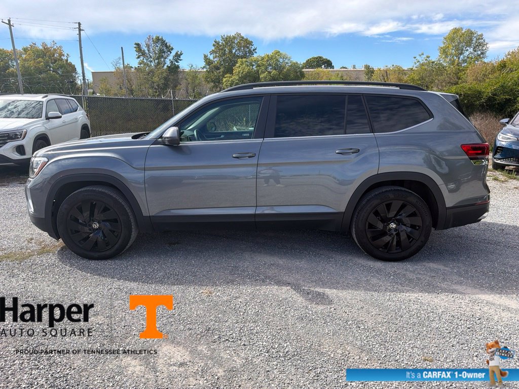 New 2025 Volkswagen Atlas SE w/ Panoramic Sunroof Package AWD/4WD image 2