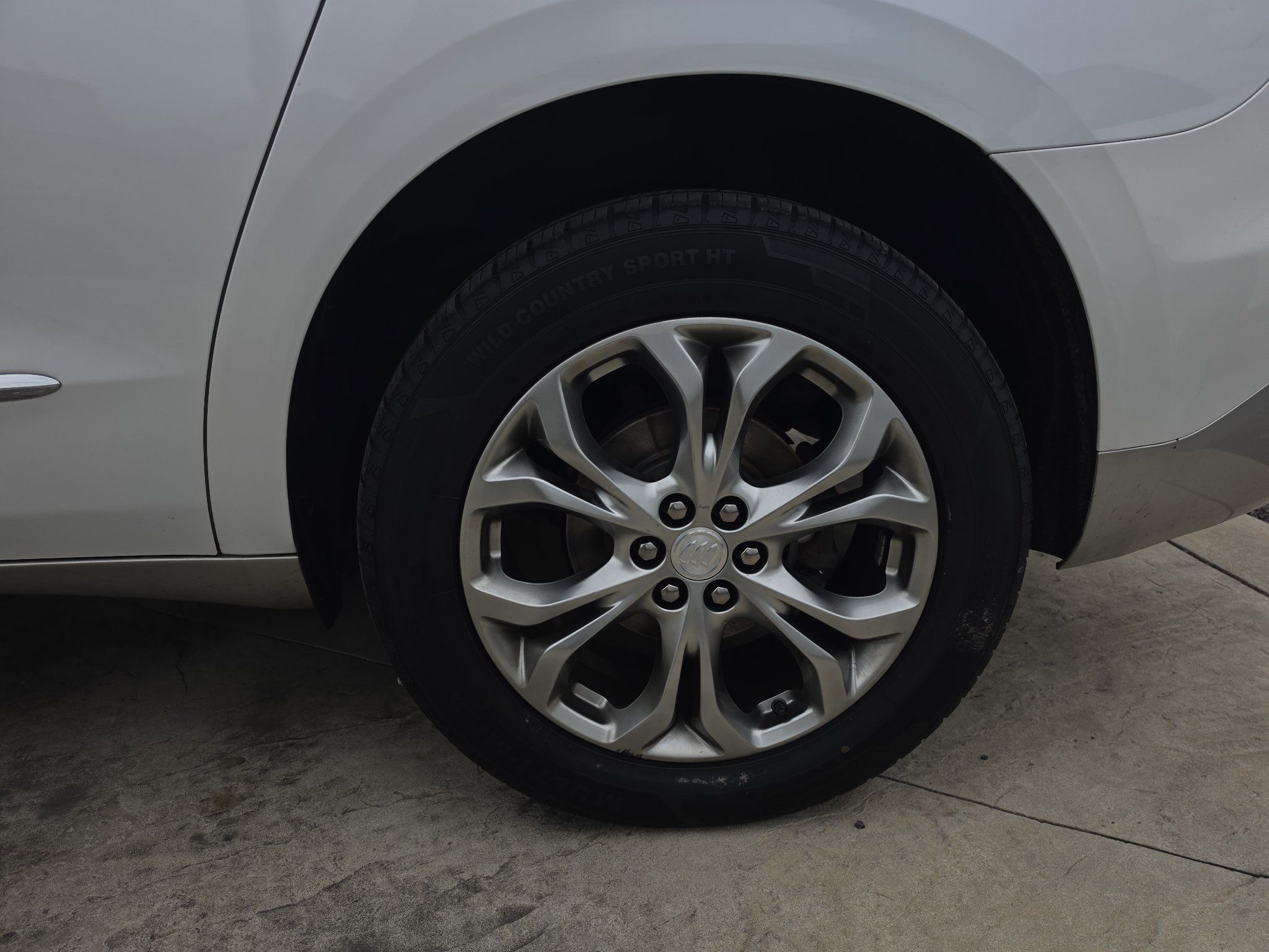 Used 2018 Buick Enclave Avenir AWD/4WD image 21