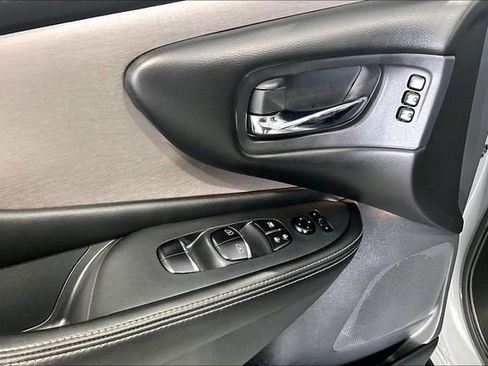 Used 2024 Nissan Murano SL image 38