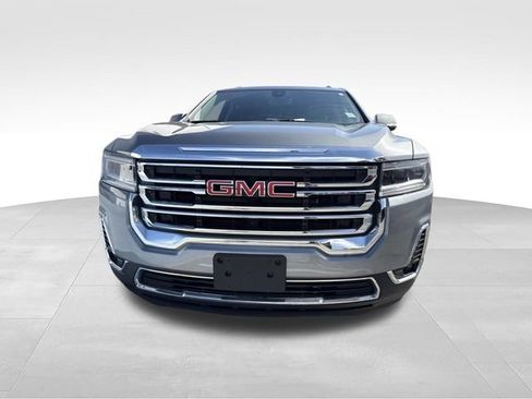 Used 2023 GMC Acadia SLT FWD image 2