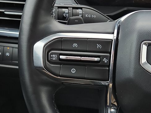 Certified 2025 GMC Acadia Elevation image 21