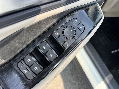 Certified 2023 Nissan Rogue SV w/ SV Premium B Package FWD image 21