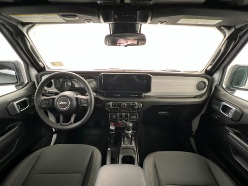 Used 2024 Jeep Wrangler Willys image 10