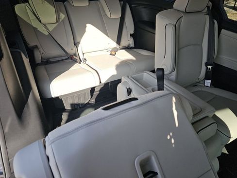 New 2026 Honda Odyssey Touring image 5