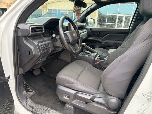 Used 2024 Toyota Tacoma SR RWD image 13