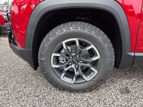 New 2026 Chevrolet Equinox ACTIV FWD image 13