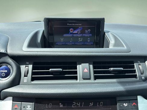 Used 2013 Lexus CT 200h w/ Premium Pkg w/Navigation FWD image 22