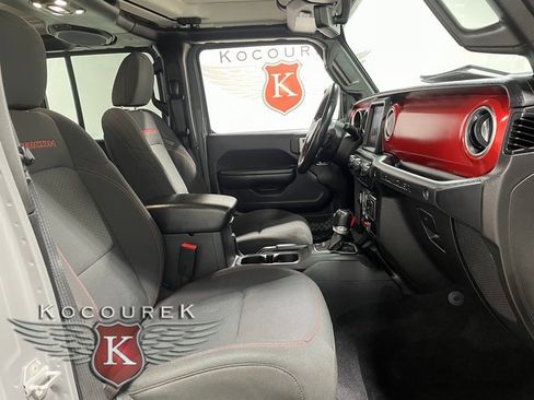 Used 2021 Jeep Wrangler Unlimited Rubicon w/ Uconnect 4C Nav & Sound Group image 22