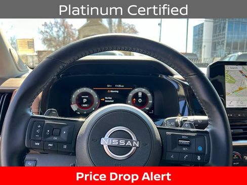 Certified 2025 Nissan Pathfinder Platinum AWD/4WD image 12