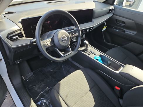 New 2026 Nissan Kicks S image 2