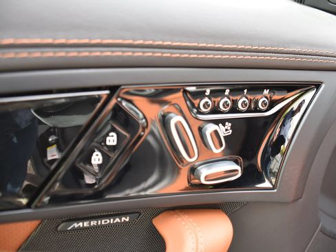 Used 2023 Jaguar F-TYPE R AWD/4WD image 21