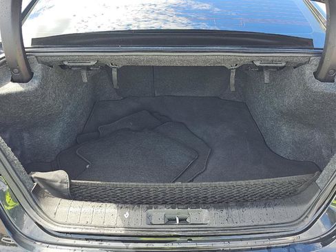 Used 2023 Nissan Maxima SR w/ Sport Mat Group FWD image 12