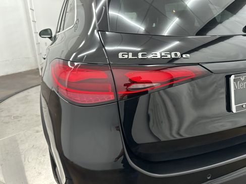Used 2025 Mercedes-Benz GLC 350e 4MATIC image 28
