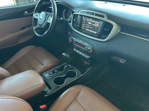 Used 2019 Kia Sorento SX AWD/4WD image 17
