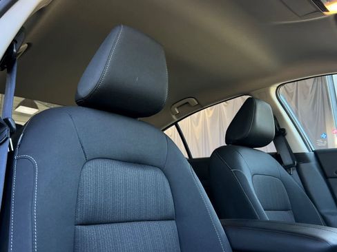 Used 2025 Nissan Altima 2.5 S FWD image 16