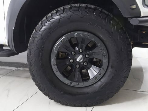 Used 2018 Ford F150 Raptor w/ Equipment Group 802A Luxury image 18