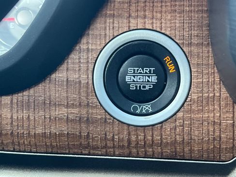 Used 2019 RAM 3500 Limited image 23