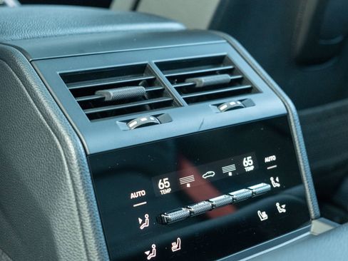Certified 2024 Porsche Panamera 4 AWD/4WD image 41