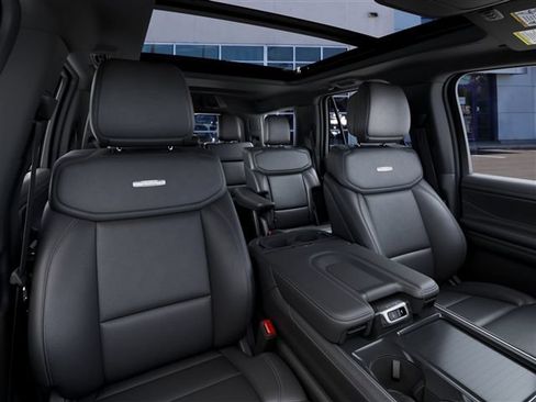 New 2027 Ford Expedition Platinum w/ Stealth Appearance Package AWD/4WD image 10