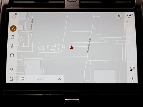 Used 2023 Land Rover Discovery HSE R-Dynamic image 11