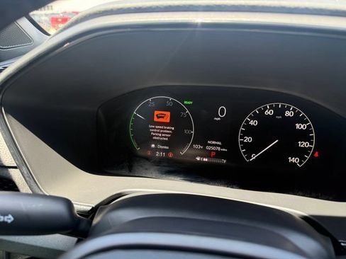 Used 2025 Honda CR-V Sport-L image 9
