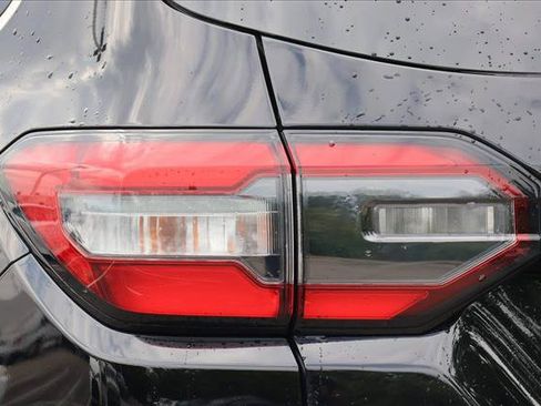 Used 2023 Honda Pilot EX-L image 11