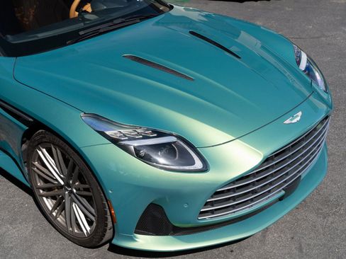 Used 2024 Aston Martin DB12 Coupe RWD image 9