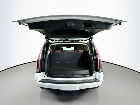 Used 2020 Cadillac Escalade Premium Luxury AWD/4WD image 30