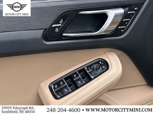 Used 2021 Porsche Macan GTS w/ Premium Package Plus (PF9) AWD/4WD image 20