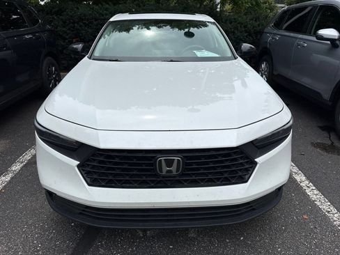 Used 2025 Honda Accord SE image 2