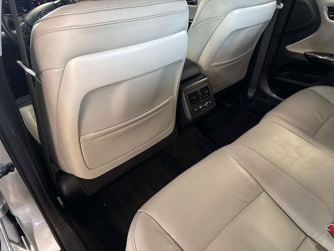 Used 2017 Toyota Avalon Limited w/ Carpet Mat Package image 14