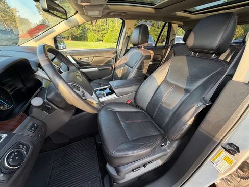 Used 2014 Ford Edge Limited w/ Equipment Group 302A AWD/4WD image 12