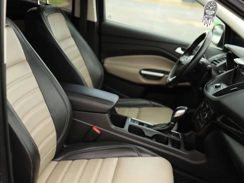 Used 2019 Ford Escape SEL AWD/4WD image 44