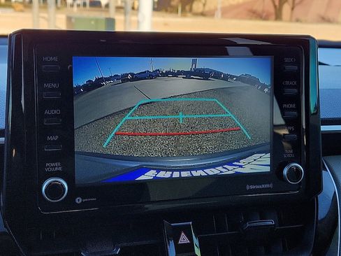 Used 2022 Toyota Corolla Cross LE image 8