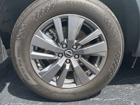 Used 2023 Nissan Pathfinder SV w/ SV Premium Package FWD image 15