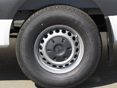 New 2025 Mercedes-Benz Sprinter 2500 image 33