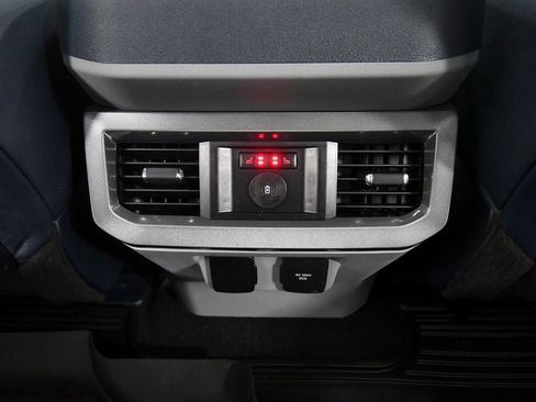 Used 2024 Ford F350 Limited image 17