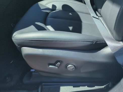 New 2026 Chrysler Pacifica Select FWD image 14
