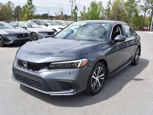 Used 2024 Honda Civic LX image 5