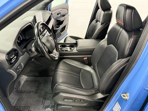 Used 2023 Honda Pilot TrailSport image 12