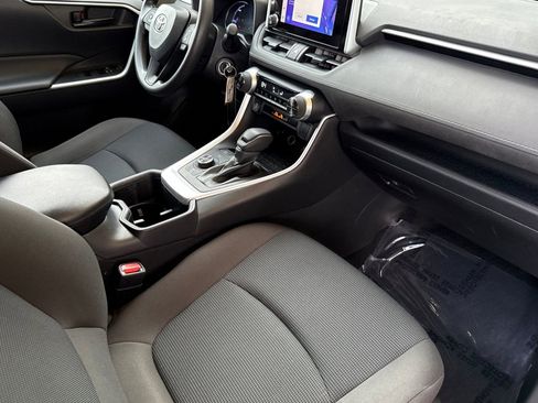 Certified 2023 Toyota RAV4 LE image 20