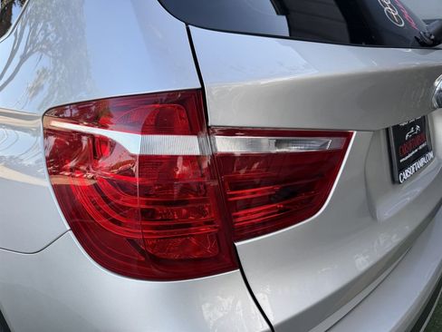 Used 2017 BMW X3 sDrive28i RWD image 11