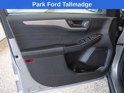 Used 2022 Ford Escape SE w/ Convenience Package AWD/4WD image 11