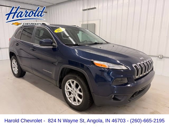 Used 2016 Jeep Cherokee Latitude w/ Comfort & Convenience Group AWD/4WD image 1