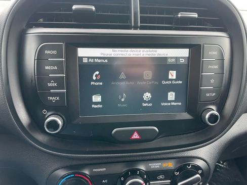 Used 2020 Kia Soul LX image 14