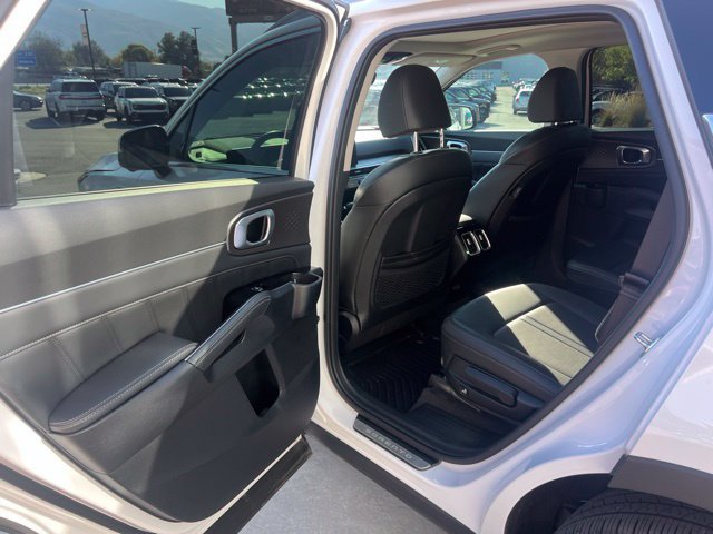 Used 2025 Kia Sorento SX FWD image 17