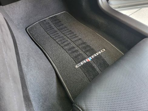 Used 2020 Chevrolet Camaro SS RWD image 27