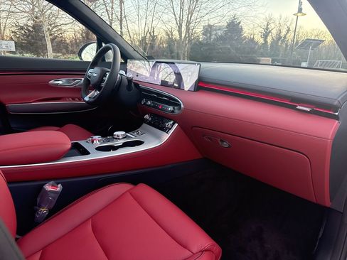 New 2026 Genesis GV70 3.5T Sport Advanced image 32