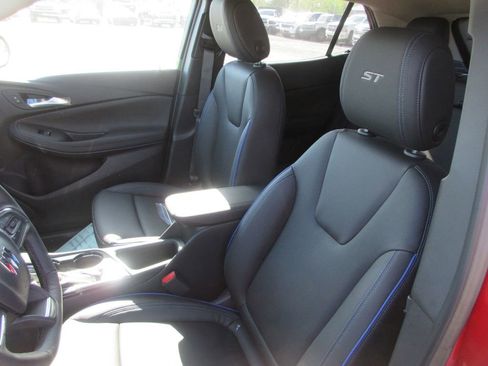 New 2026 Buick Encore GX Sport Touring FWD image 11