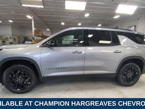 Used 2024 Chevrolet Traverse LT w/ Midnight/Sport Edition AWD/4WD image 6